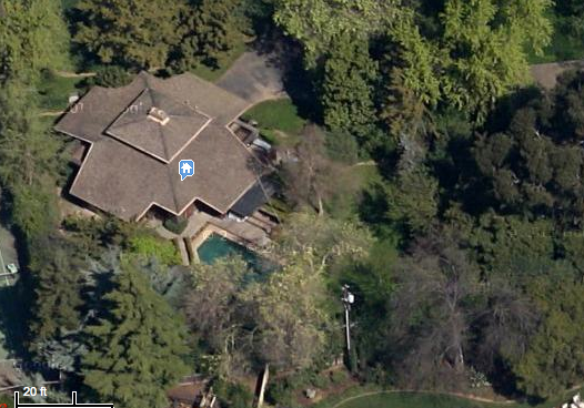 怡居（假设用于建筑名称，Yee音译可主要为怡 ，House一般指房屋、住宅等）

如果Yee是特殊人名、地名的专有翻译等特定情况，需根据具体背景进一步确定若以上回复不符合要求，请提供更多关于Yee的背景信息 -23