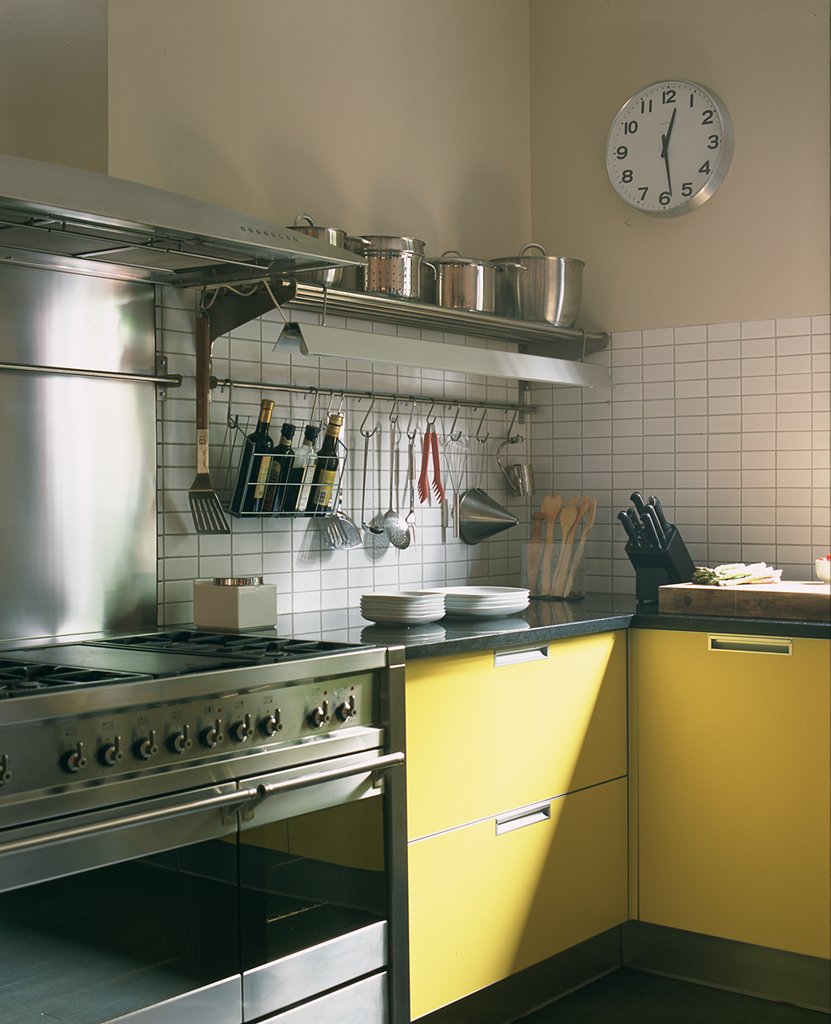 黄色高科技风格厨房设计-13