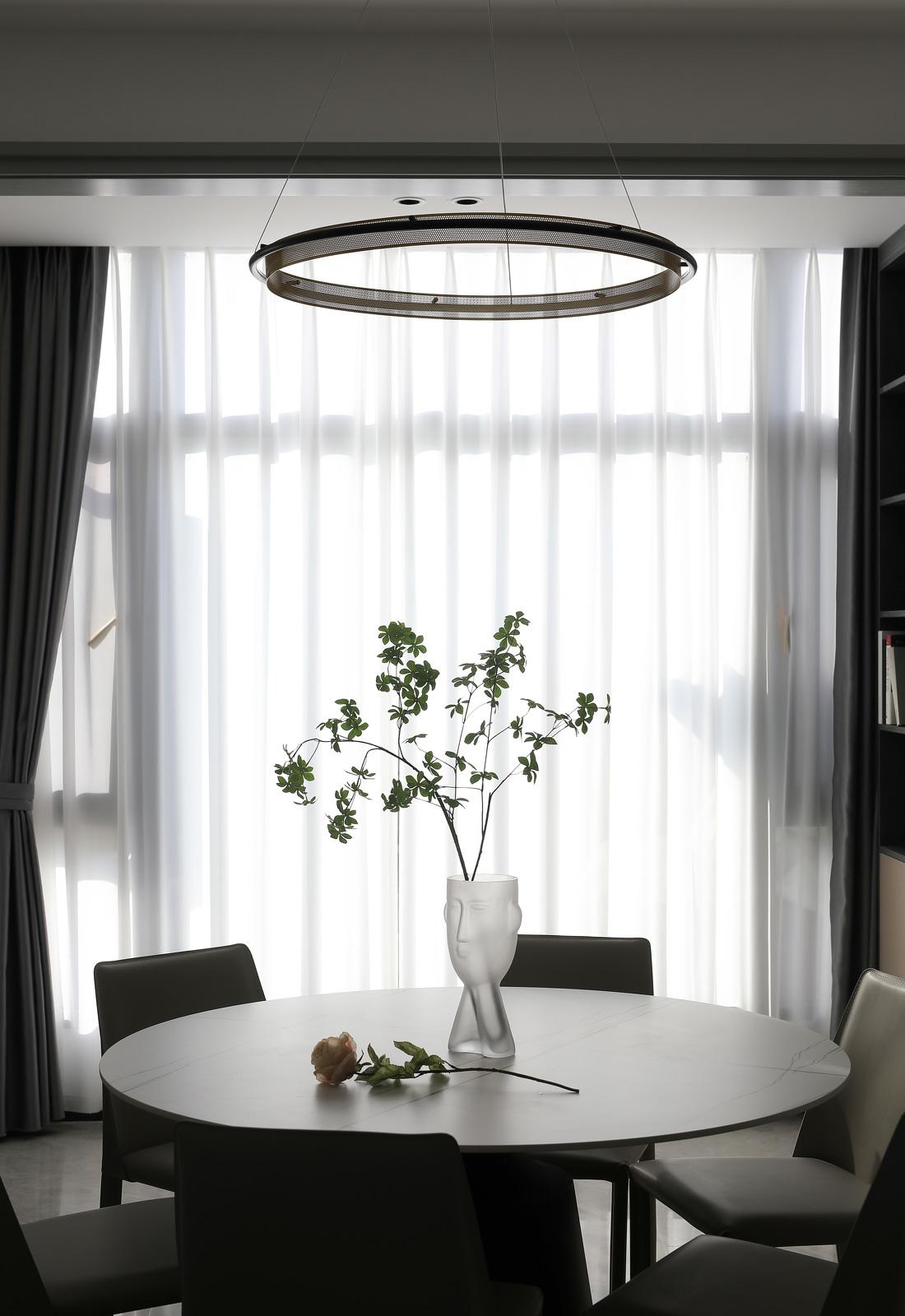 玄关景窗引视线,客餐吧台巧分割-14