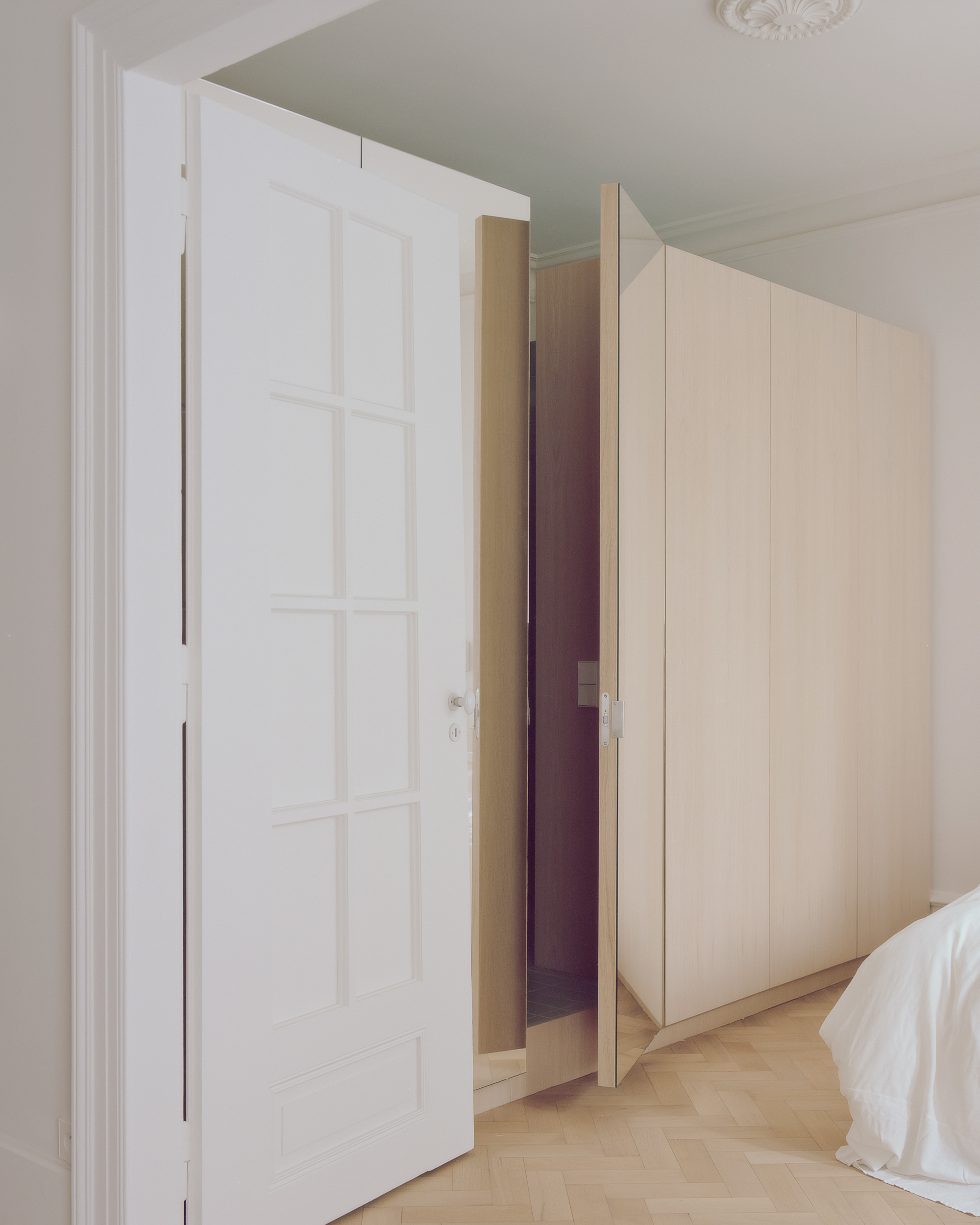 House for a Family in Strasbourg / nara.-32