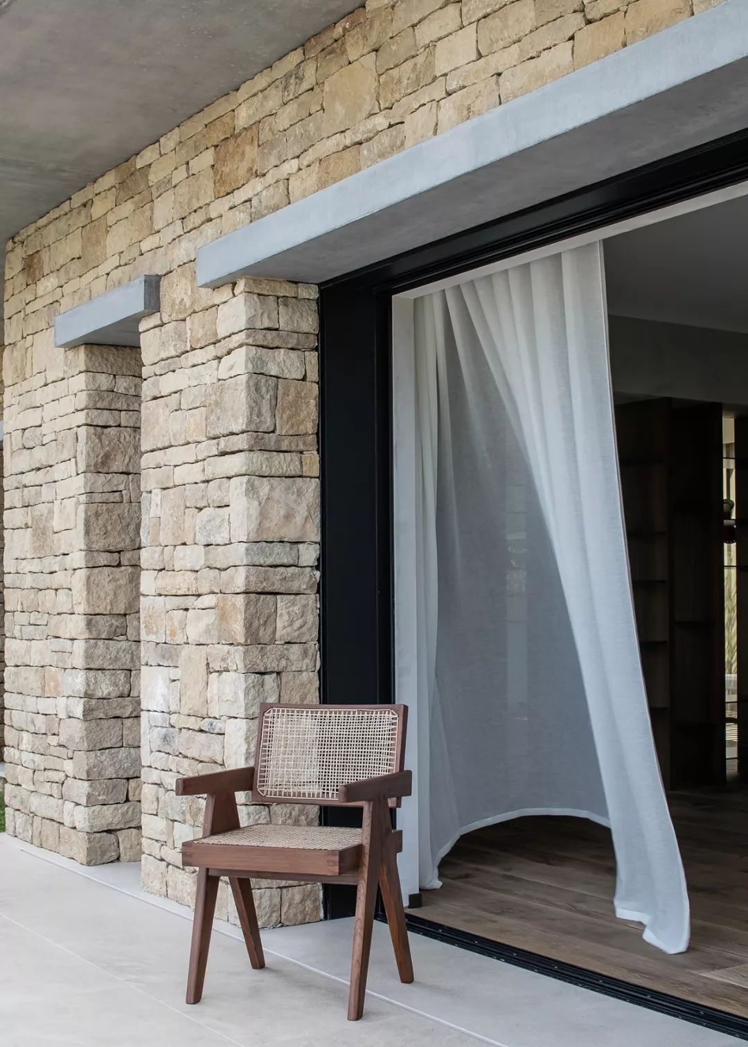 重塑传统，Caprini & Pellerin 建筑美学解读-19