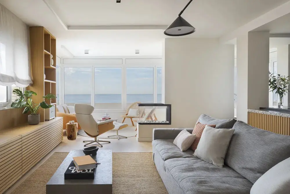 西班牙海滩上具有多元文化底蕴的 100 平米公寓-1