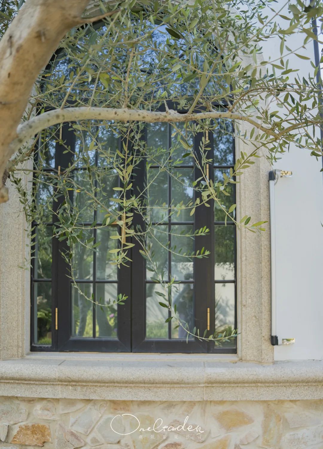 自然野趣 · 城市边缘的 800㎡花园秘境丨OneGarden-21