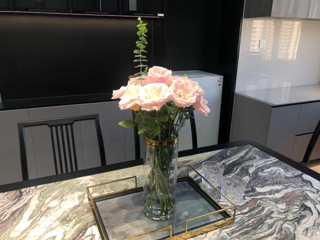 悦湖湾现代风精装房改造，独特慵懒气质打造幸福居家-33