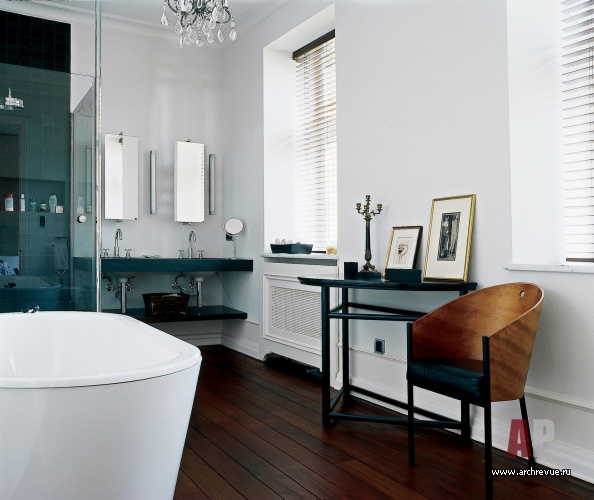 现代白色调带折衷元素的男士公寓室内设计丨安娜·帕夫洛娃-23