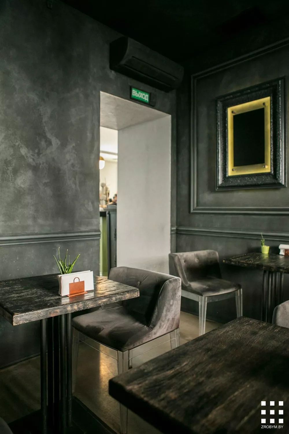 绿意盎然的小意大利咖啡馆——GREEN CUISINE 素食餐厅设计鉴赏-31