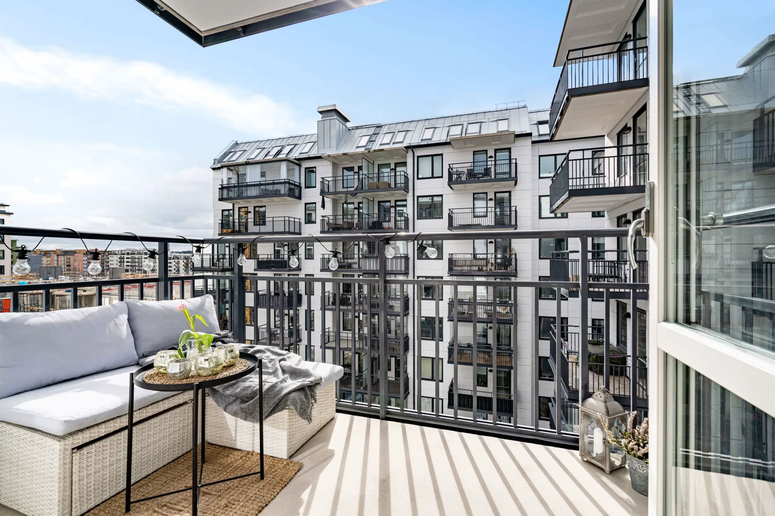 瑞典 34m2 现代工作室,绿意盎然,宽敞明亮-17