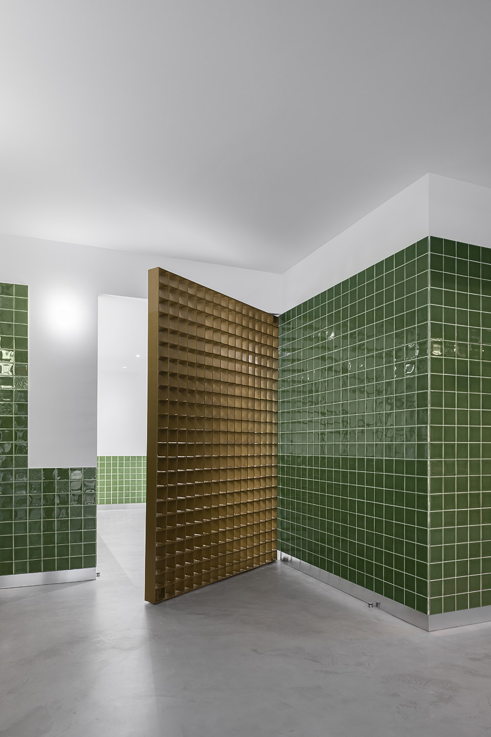 自助洗衣店，葡萄牙 / stu.dere + Civiurban-12