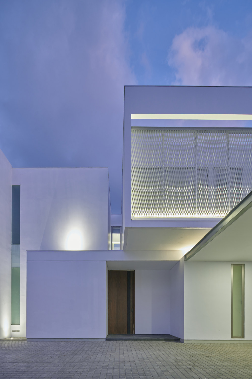 印尼白色简约住宅设计-29