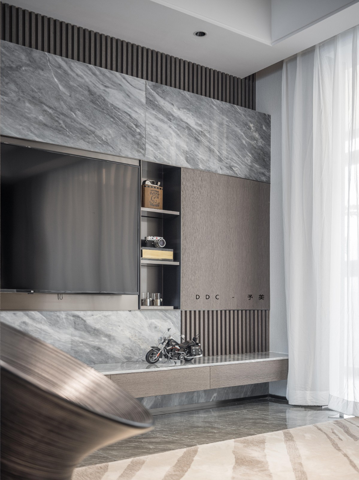 舒适颜值并存的现代平层设计-5