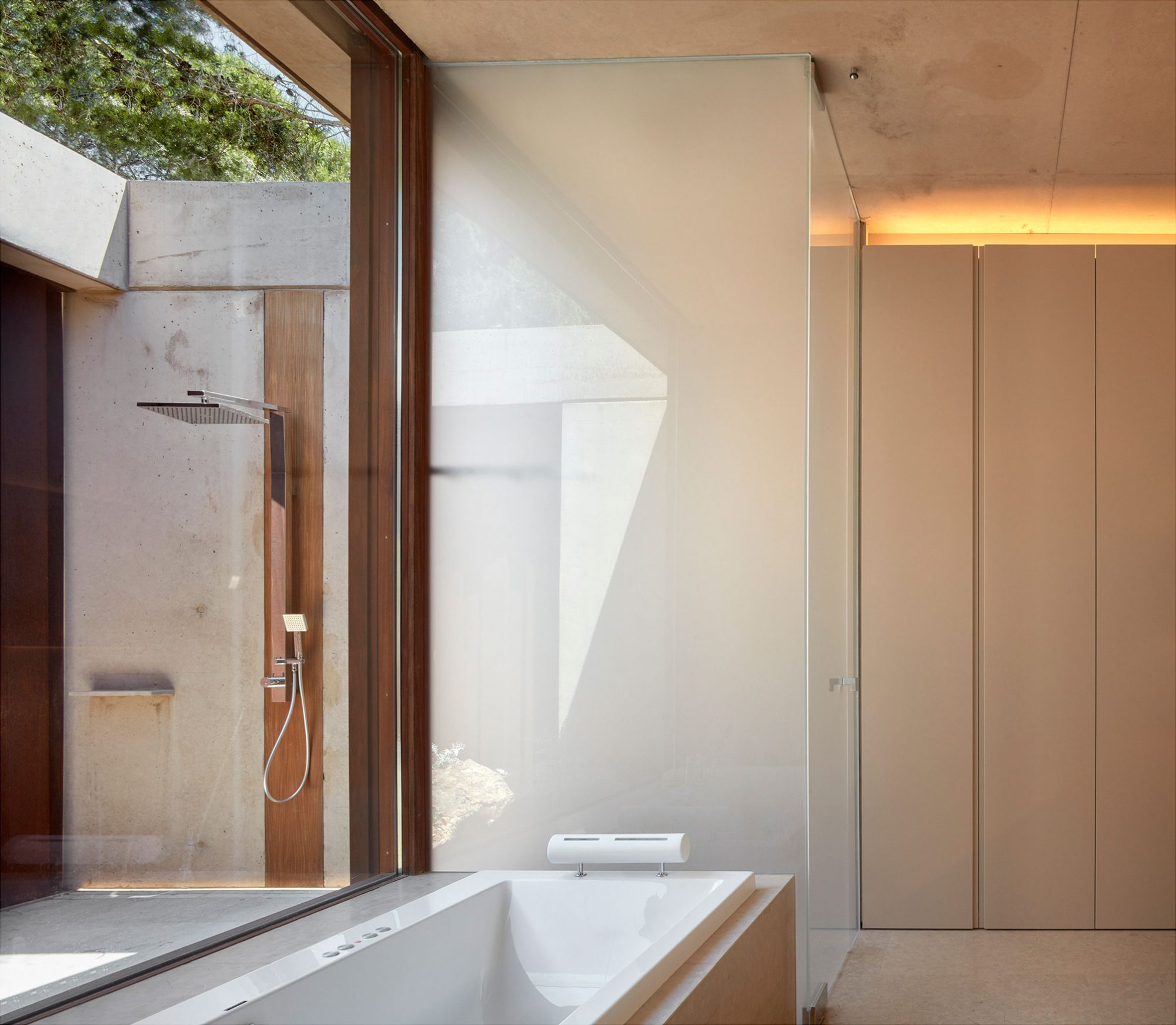 Home in the Pine Forest Ramón Esteve-3