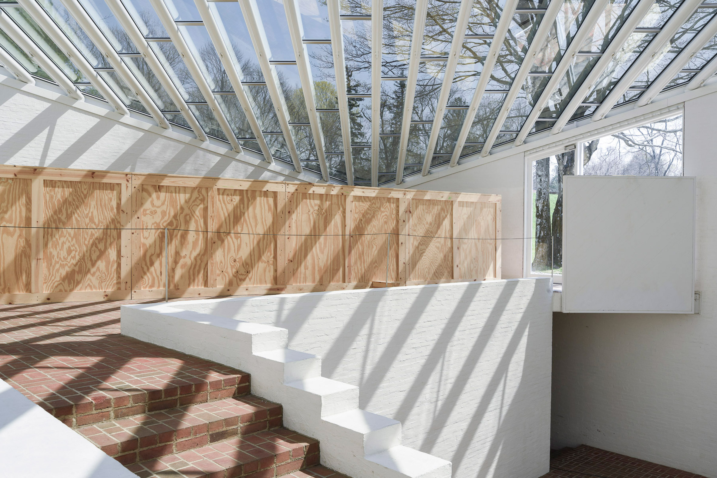 玻璃屋雕塑画廊翻修完成,再現菲利普·约翰逊建筑魅力-16