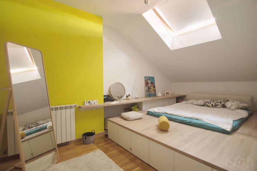 Chic penthouse for two with a contemporary and minimalist manner with a splash of color CAANdesign Architecture and home design blog-4