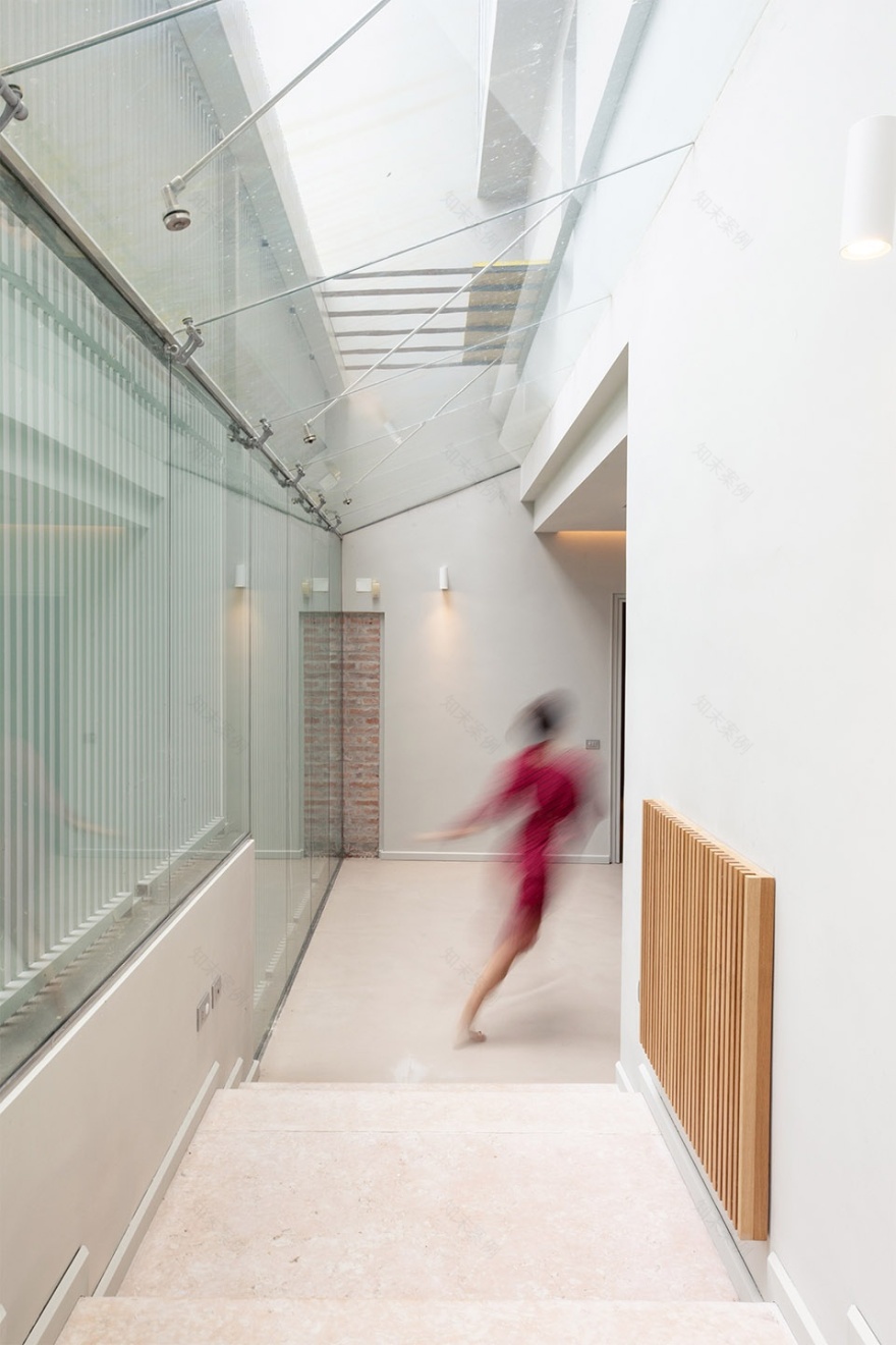 曼图亚 CV 之家-10