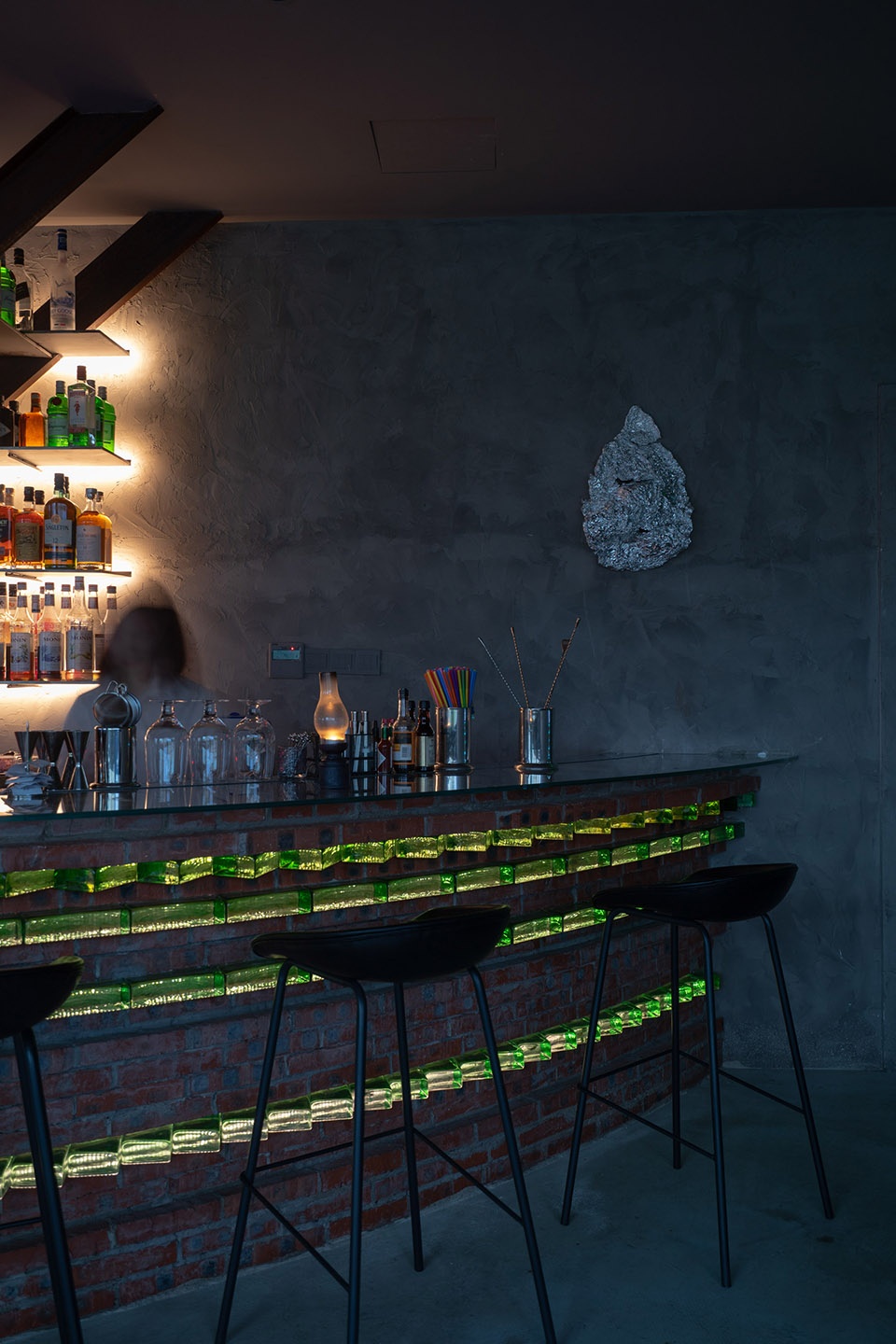 Imagine 酒吧 | 旧材新用，焕发蓬勃生命力-51