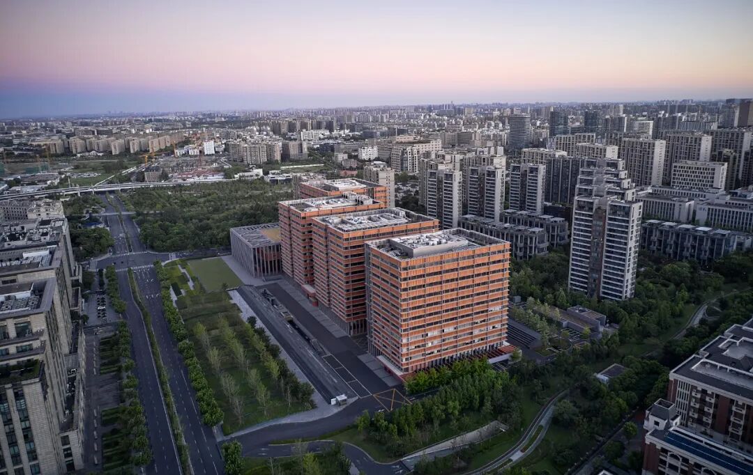 上海现代汽车服务产业集聚区尚鸿商务中心丨中国上海丨致正建筑工作室等多家机构-22