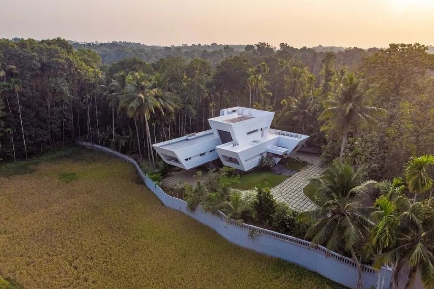 印度未来主义悬臂屋丨S Squared Architects-2