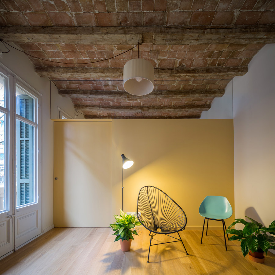 三居改大一居 & SARDENYA圣家堂小住宅改造，巴塞罗那 / Nook Architects-24