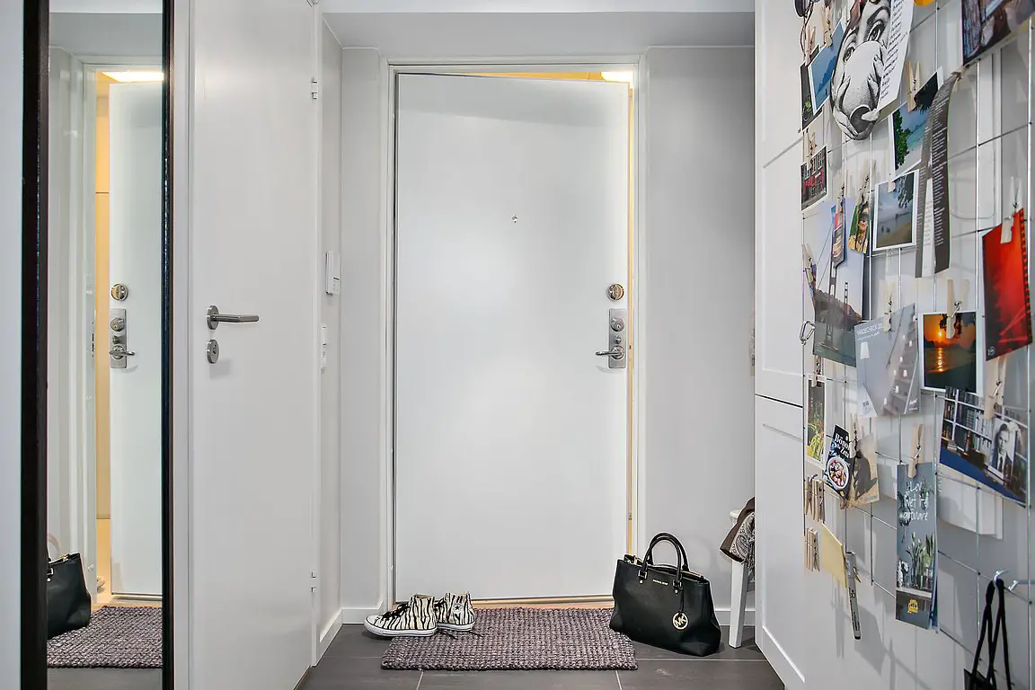 柔美粉红，为灰色空间注入女性魅力-14