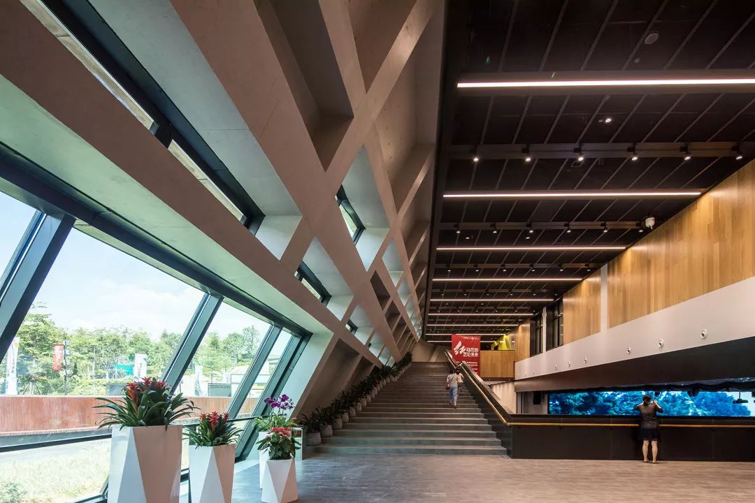 深圳龙岗文化中心 | 混凝土雕塑般的室内空间-52