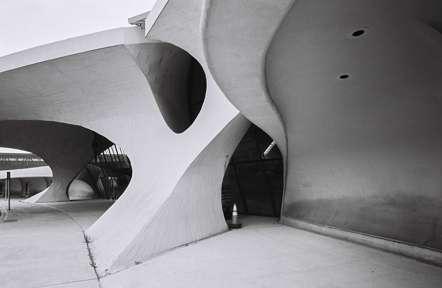 环球航空航站楼 | Eero Saarinen 的飞行动感设计-5