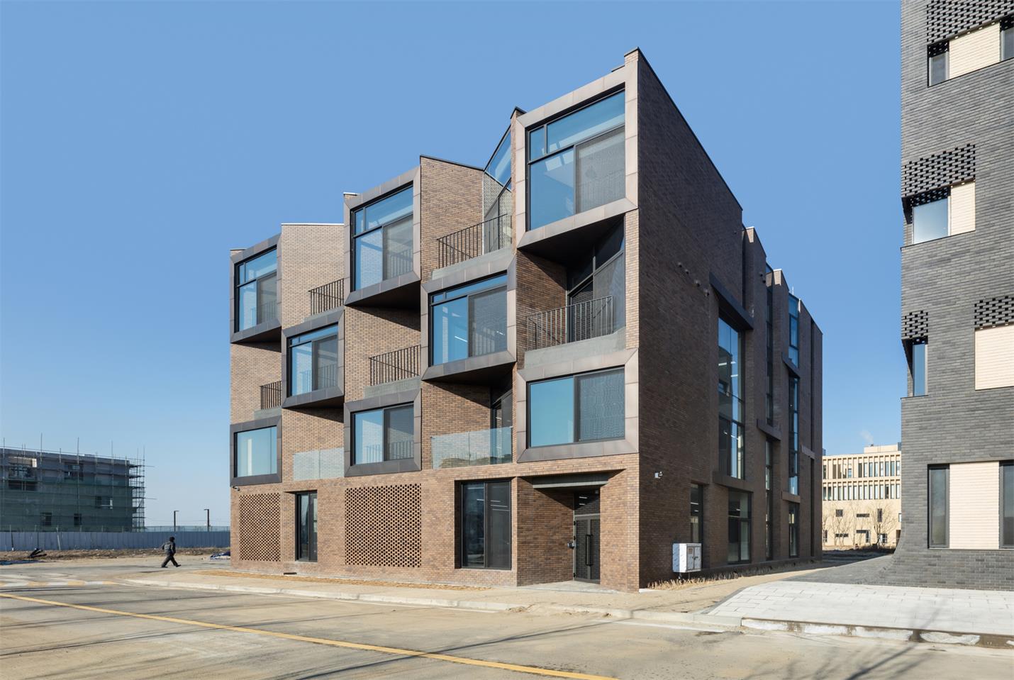 曲折红砖外立面的电影公司办公楼设计丨韩国京畿道丨戈者设计-16