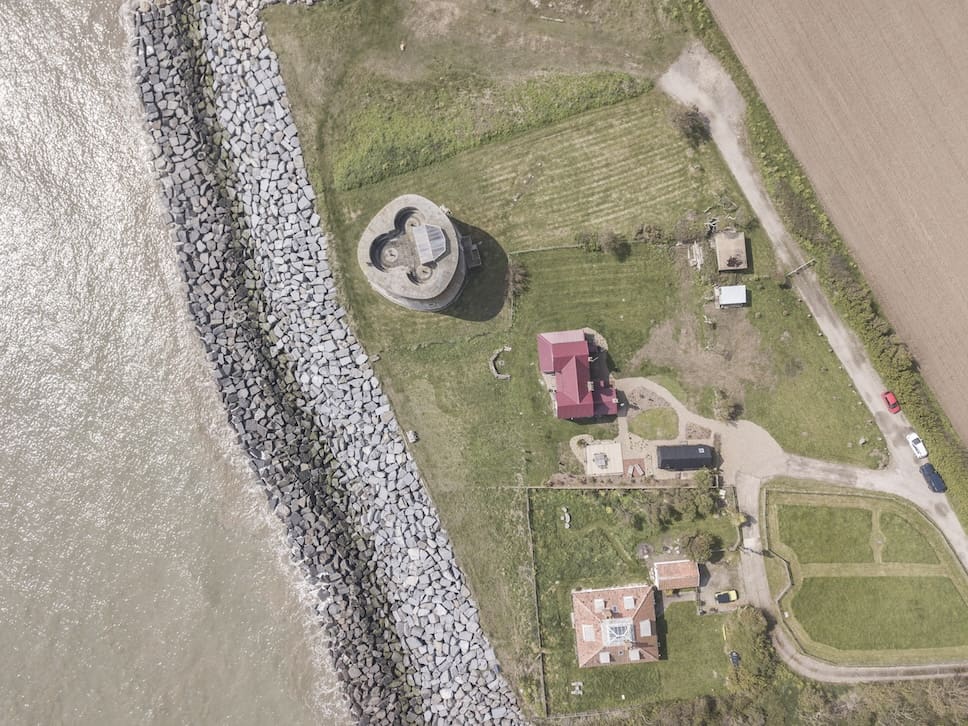 Inclume Architects设计的独立式扩建建筑丨英国英格兰-2