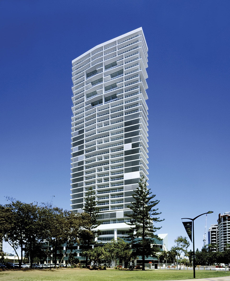 澳大利亚宽滩大楼 · 双塔悬臂式结构与自然共生-13