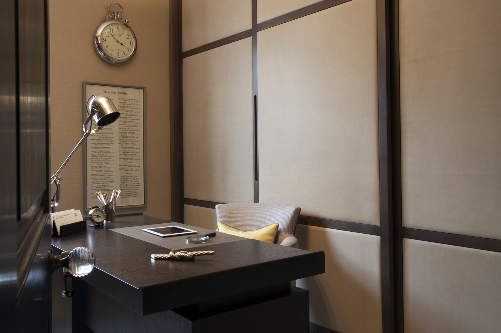 TH现代奢华时尚样板房室内装饰设计图片资料软装设计意向方案素材-5-23