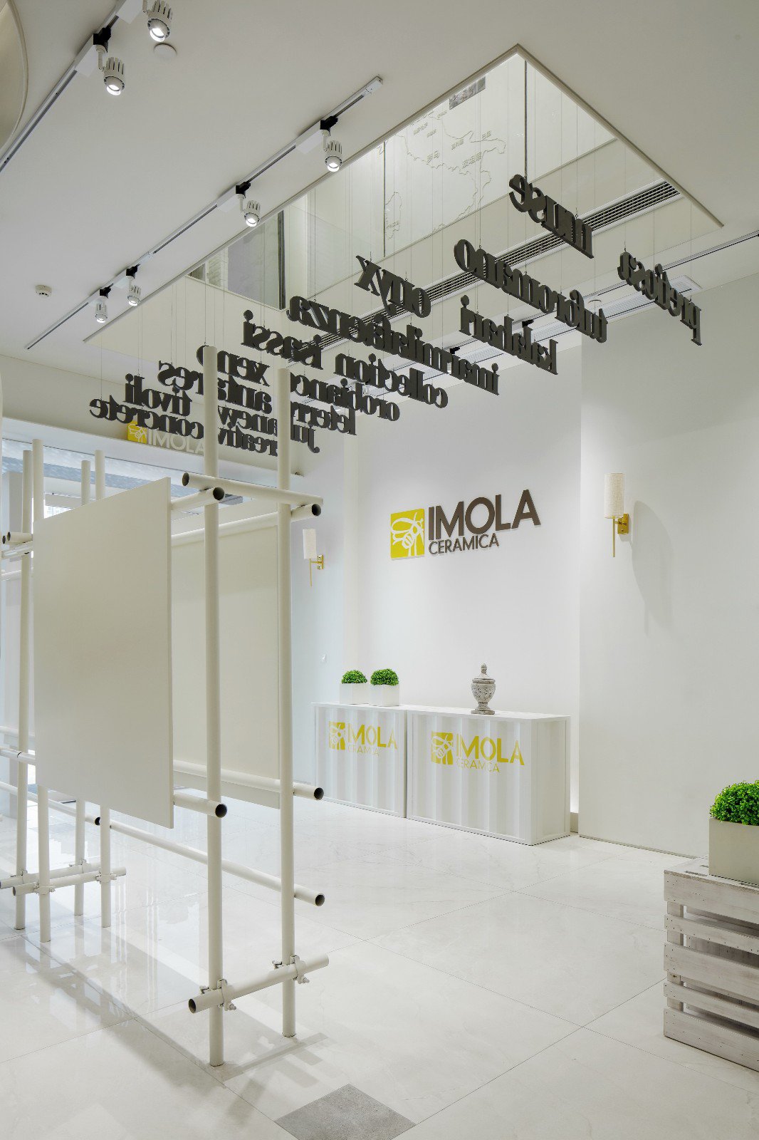 意大利 IMOLA 陶瓷展陈空间设计-15