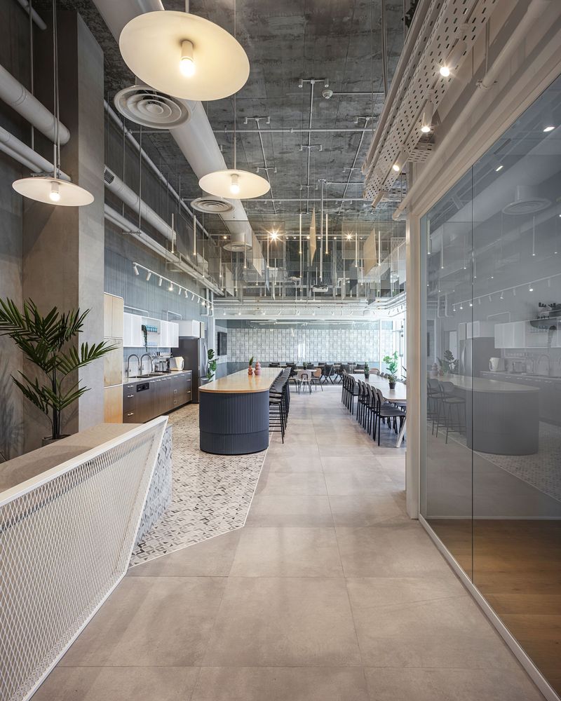 创新医疗科技公司的活力办公空间-35