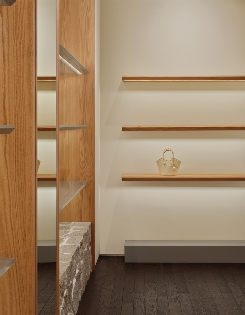 南风CHIO’2ND中国首店丨中国杭州丨STUDIO 4,301-23