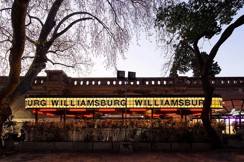 阿根廷 Williamsburg 餐厅露天座位设计,红砖元素营造自然氛围-19