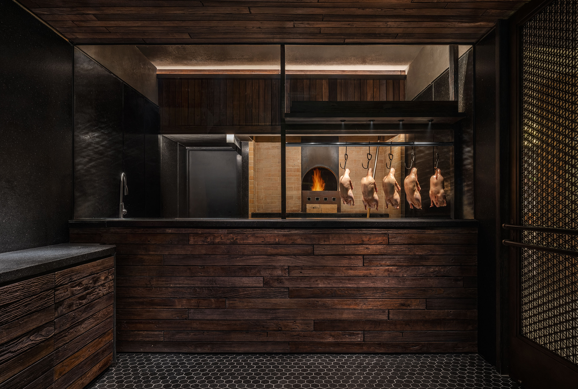 四季民福新加坡首店丨屋里门外设计-27