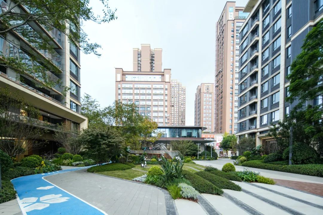 消防登高面未必不能高颜值|成都富临·锦悦府-31