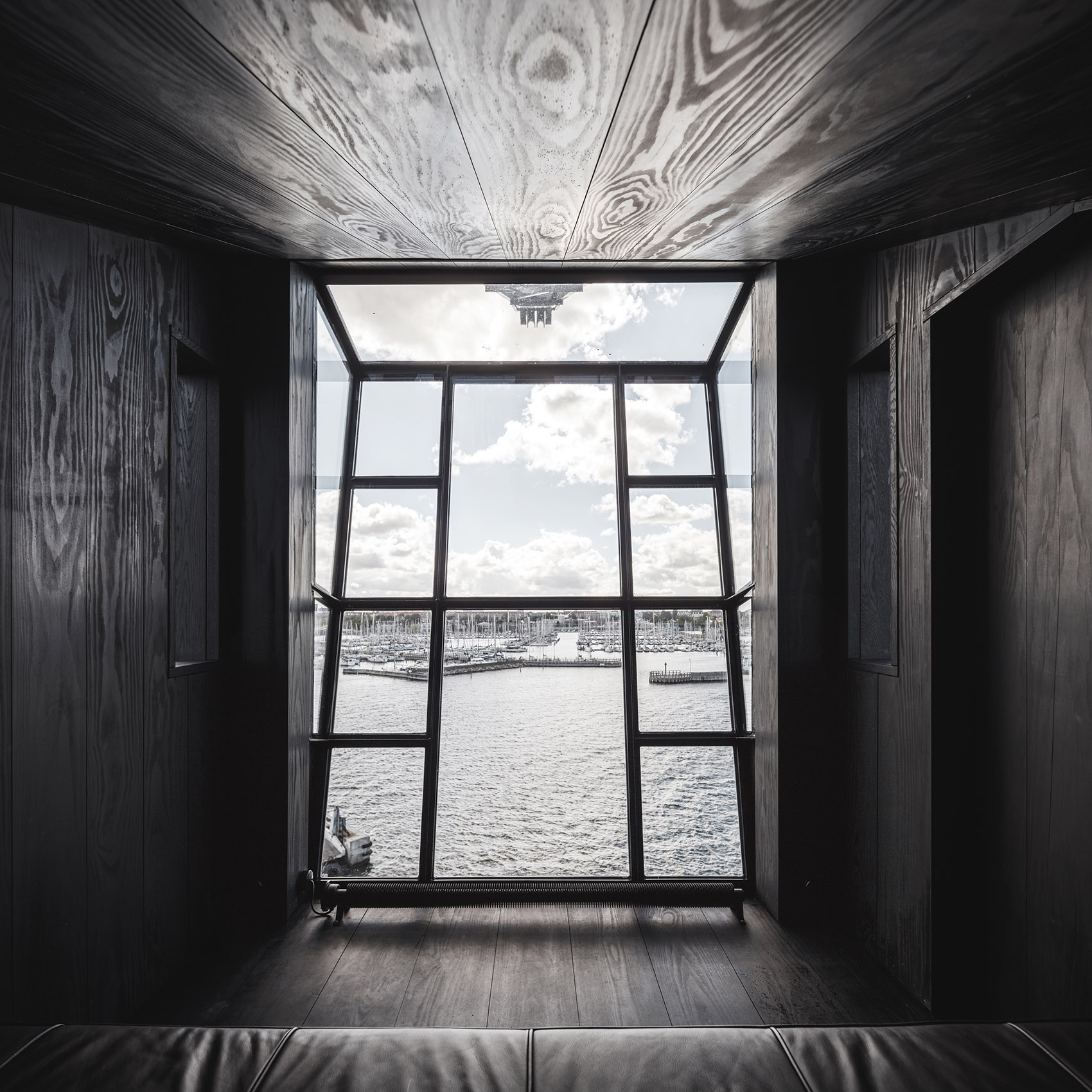 好赞！港口起重机改造为奢侈酒店：THE KRANE，哥本哈根 / Arcgency -37