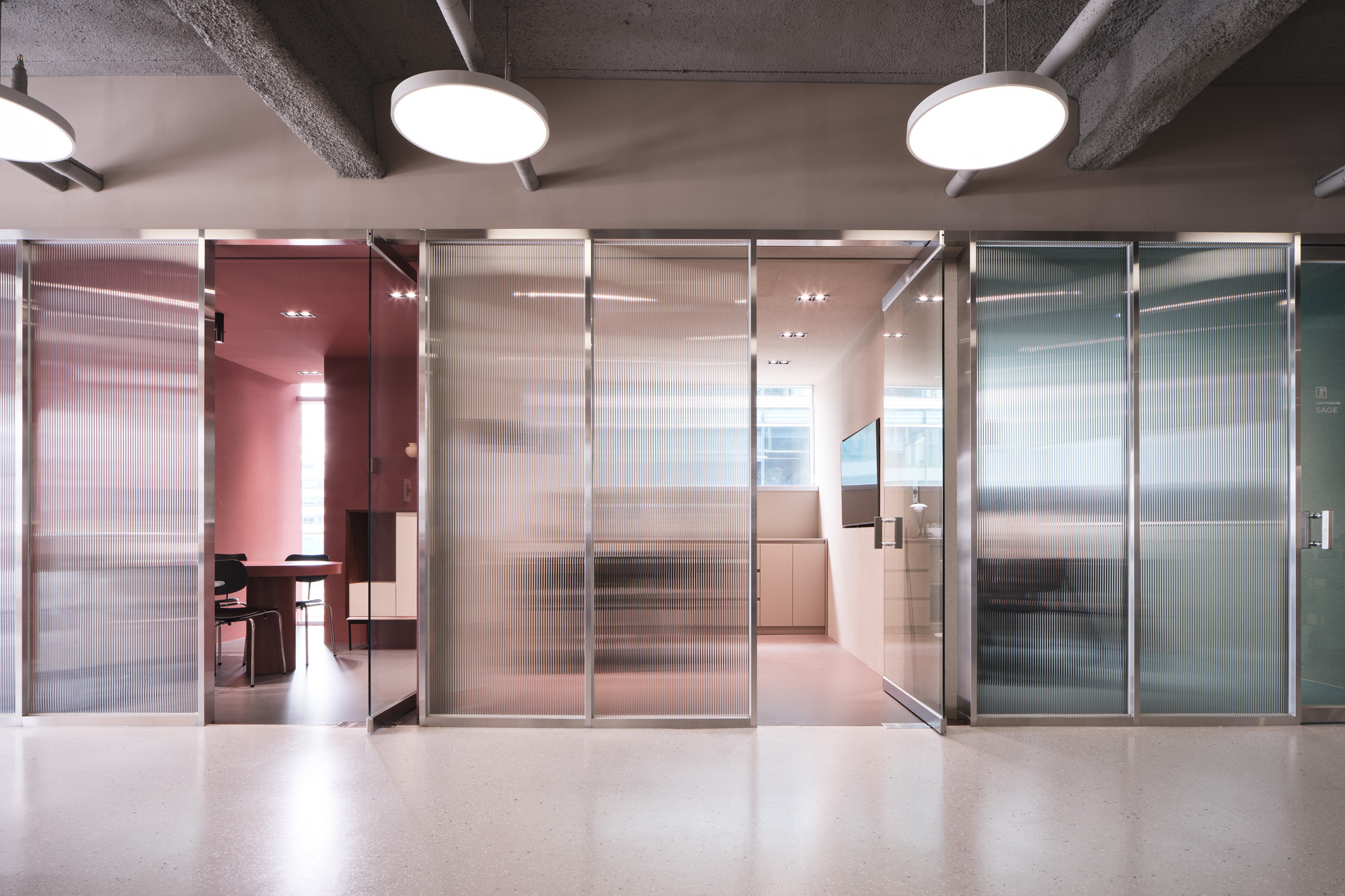 Apartmentary Dosan Offices and Showroom / studio fragment-18