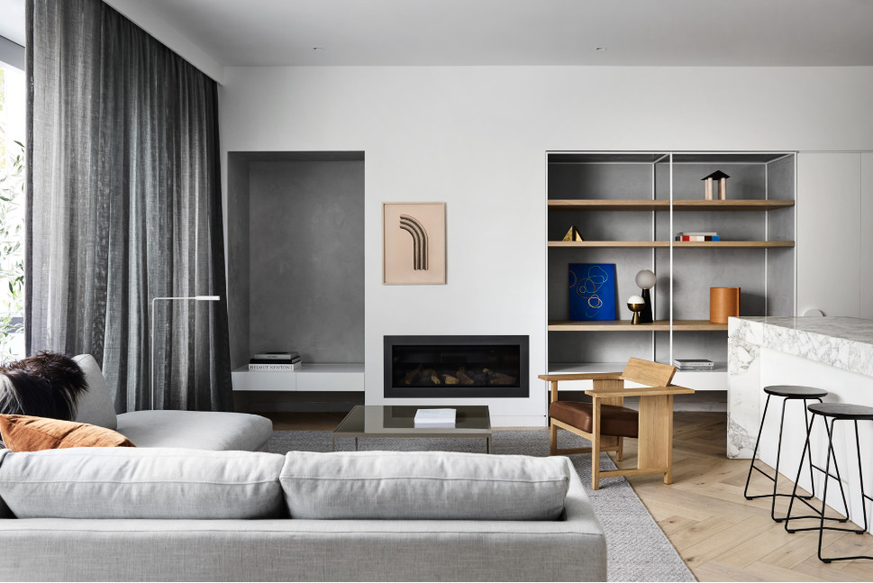 金色的;金黄色的;金的;金制的-27