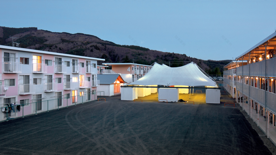 日本地震灾后重建的集装箱社区-0