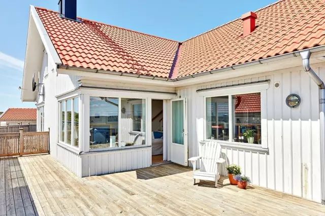 赏案例|超美的瑞典海边阁楼，蓝色风情带你领略仲夏魅力！-11