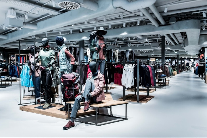 L&T 体育用品店-1