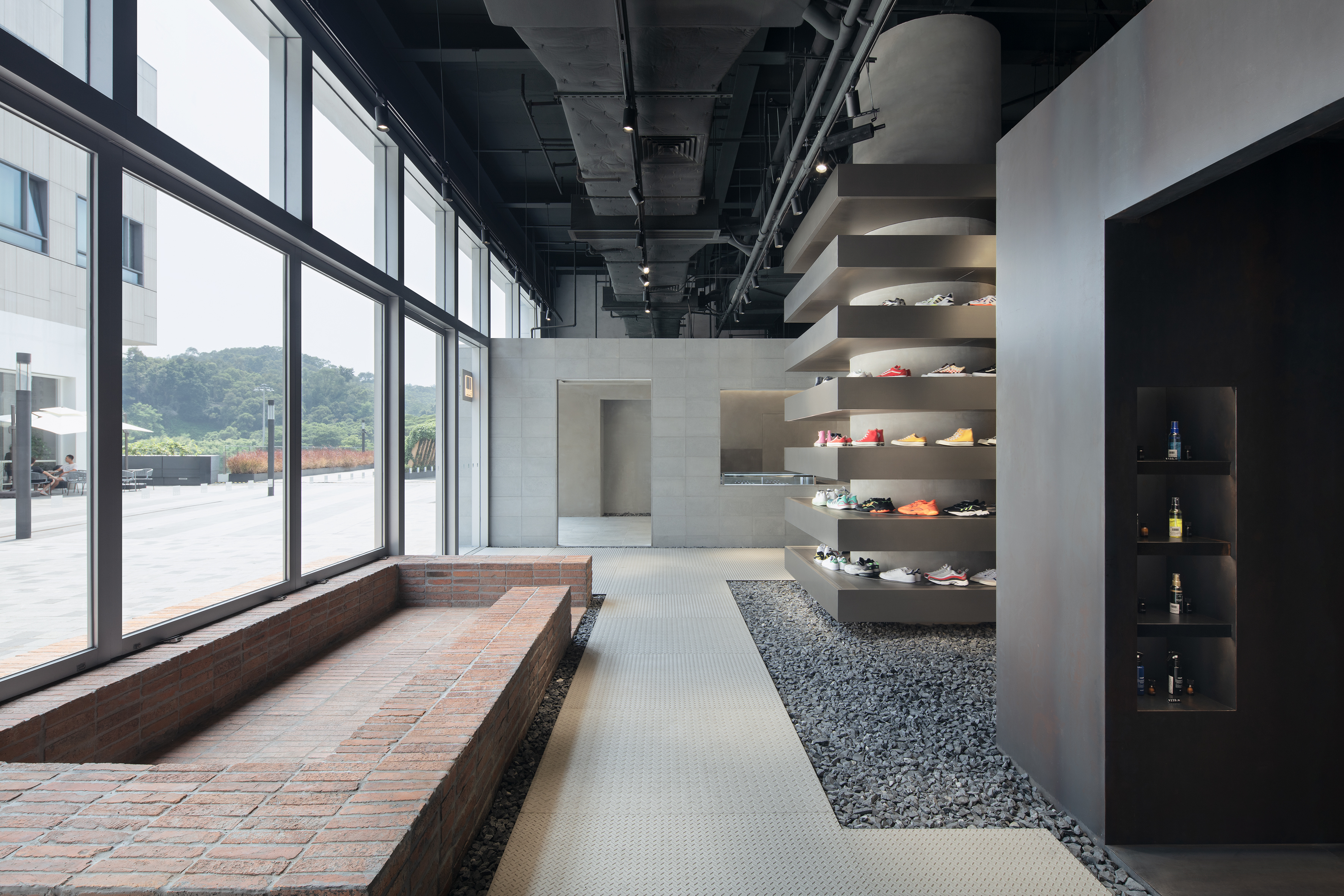 中国深圳大山顶DOE Store服装店(青山周平)B.L.U.E. Architecture Studio设计-5