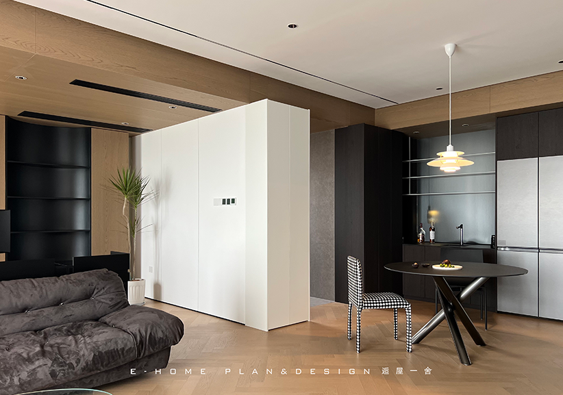 在墙角嵌镜子，给冰箱挪新家，用线条制造生活波动-15