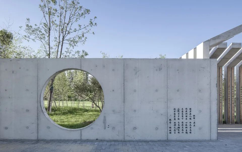 空间中的排版:一波“文字+景观”案例-86