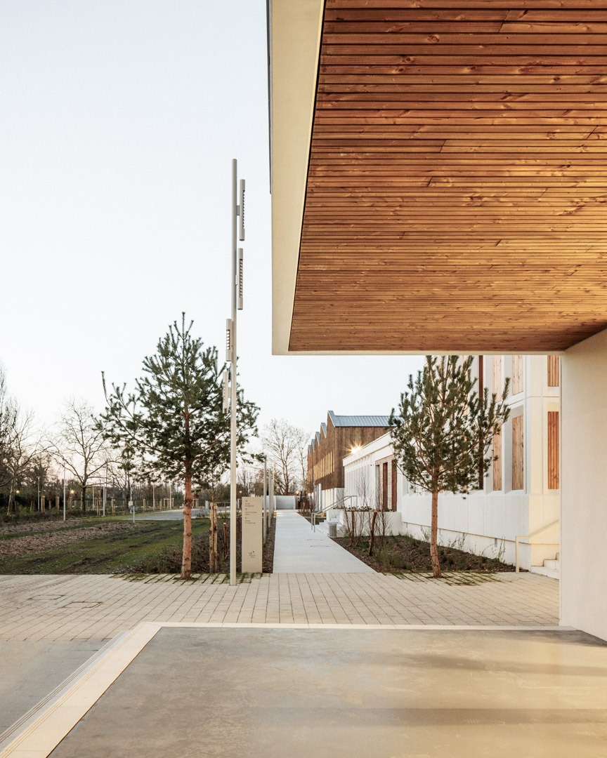 Training center, residence and workshops for apprentices | Atelier Téqui Architectes-53