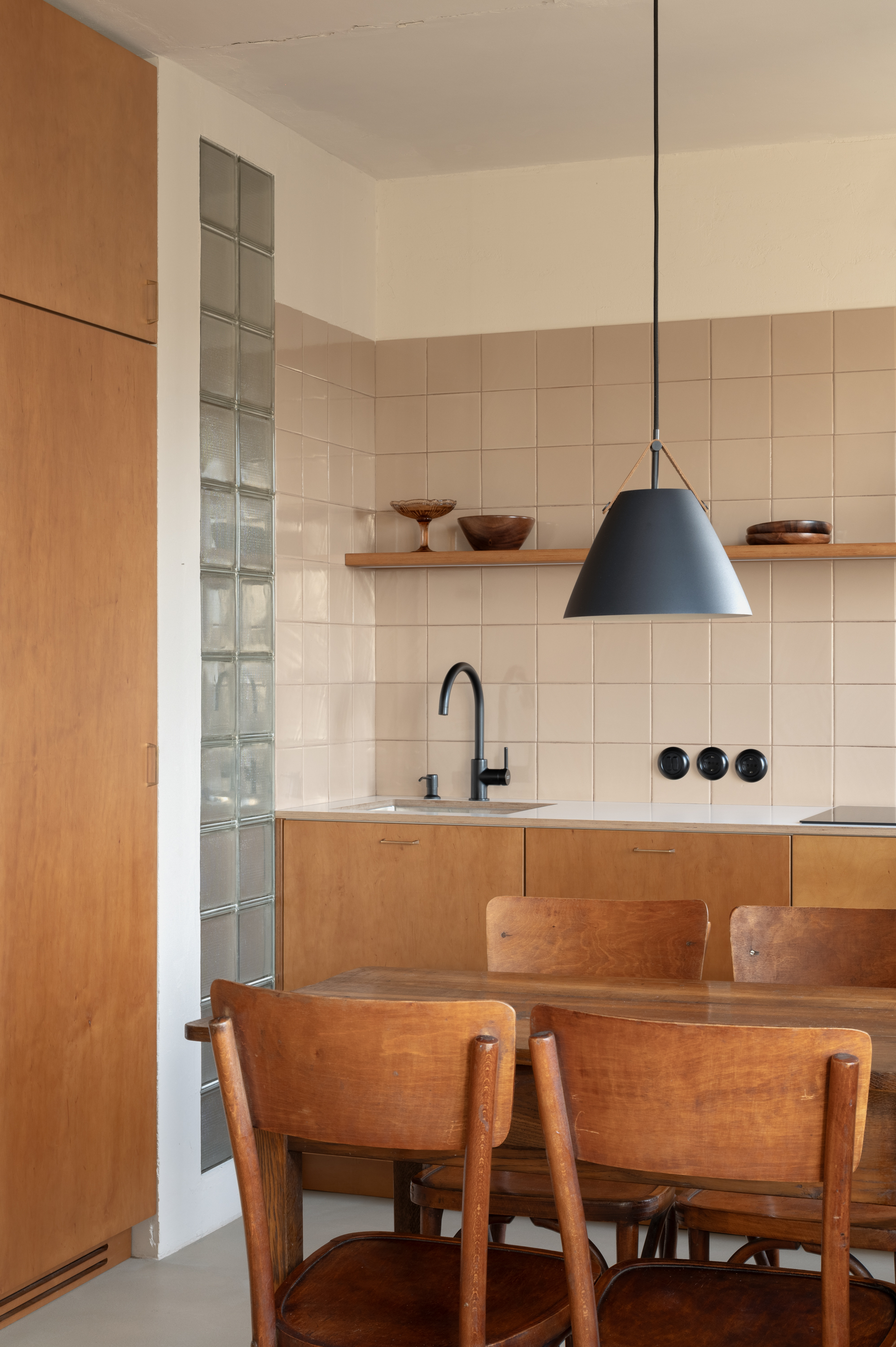 若ZOZULKA为特定人名、地名或品牌名等专有名词，通常可直接音译为佐祖尔卡  丨乌克兰利沃夫丨Iryna Bilohan-5