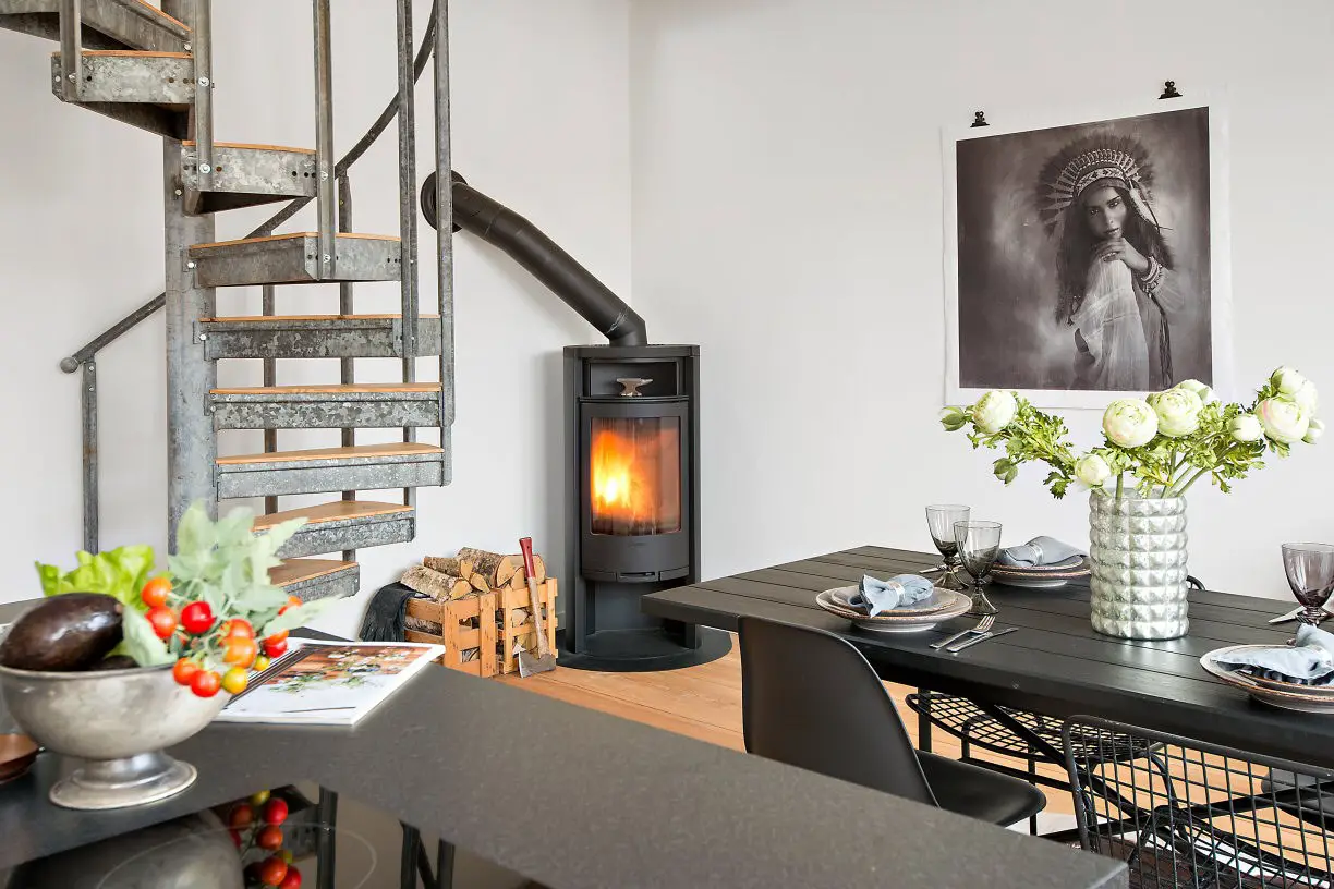 跃层公寓 | 红屋顶下的北欧风情-8