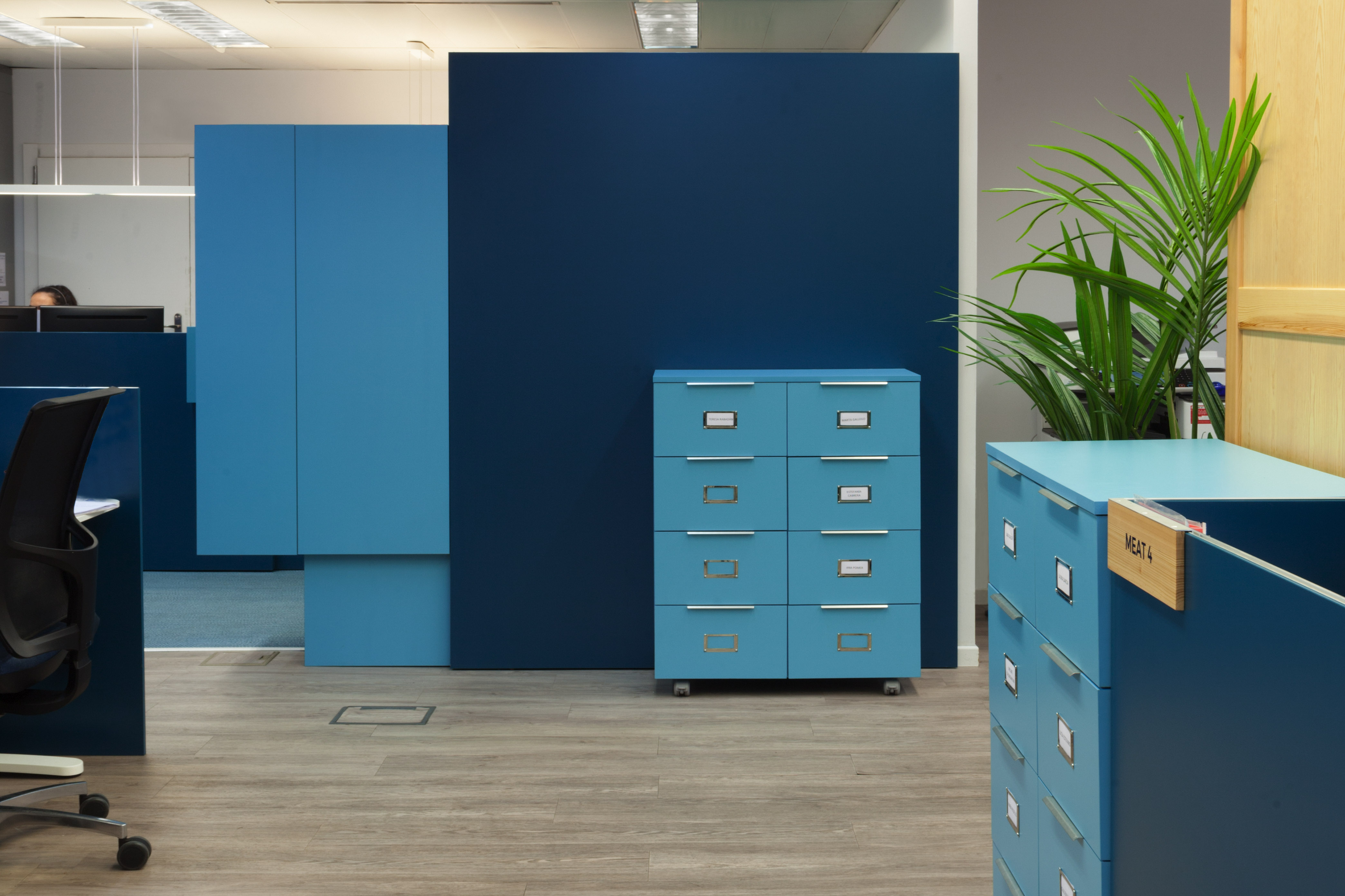 面向 Turia 公园的视野开阔办公空间-25