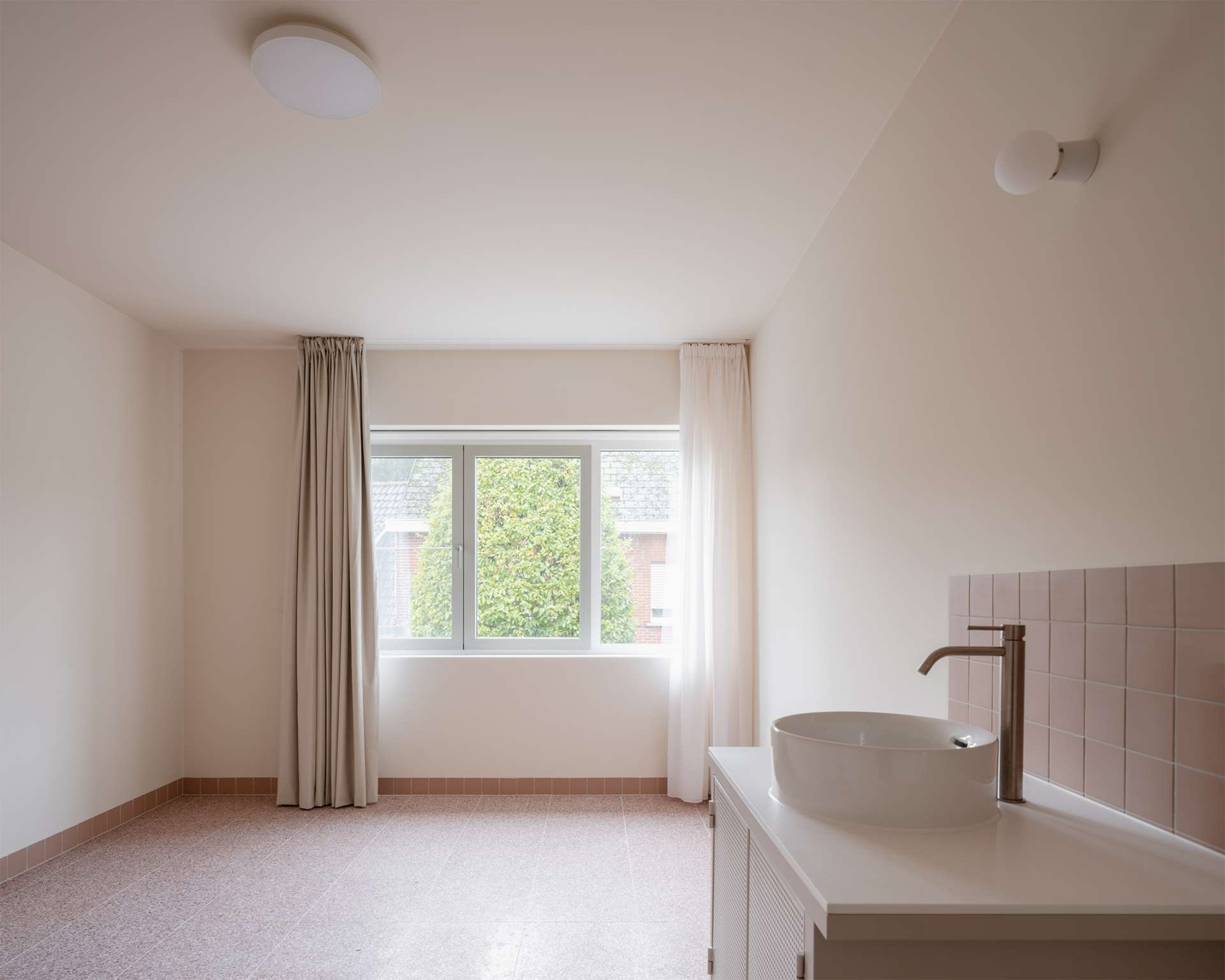 卡米诺（如果CAMINO是特定人名、地名等专有名词，这是音译；如果它在西班牙语里有道路、路程等意思，可根据具体语境翻译为道路 ） 丨比利时丨AE  architecten,Osten architecten等-41