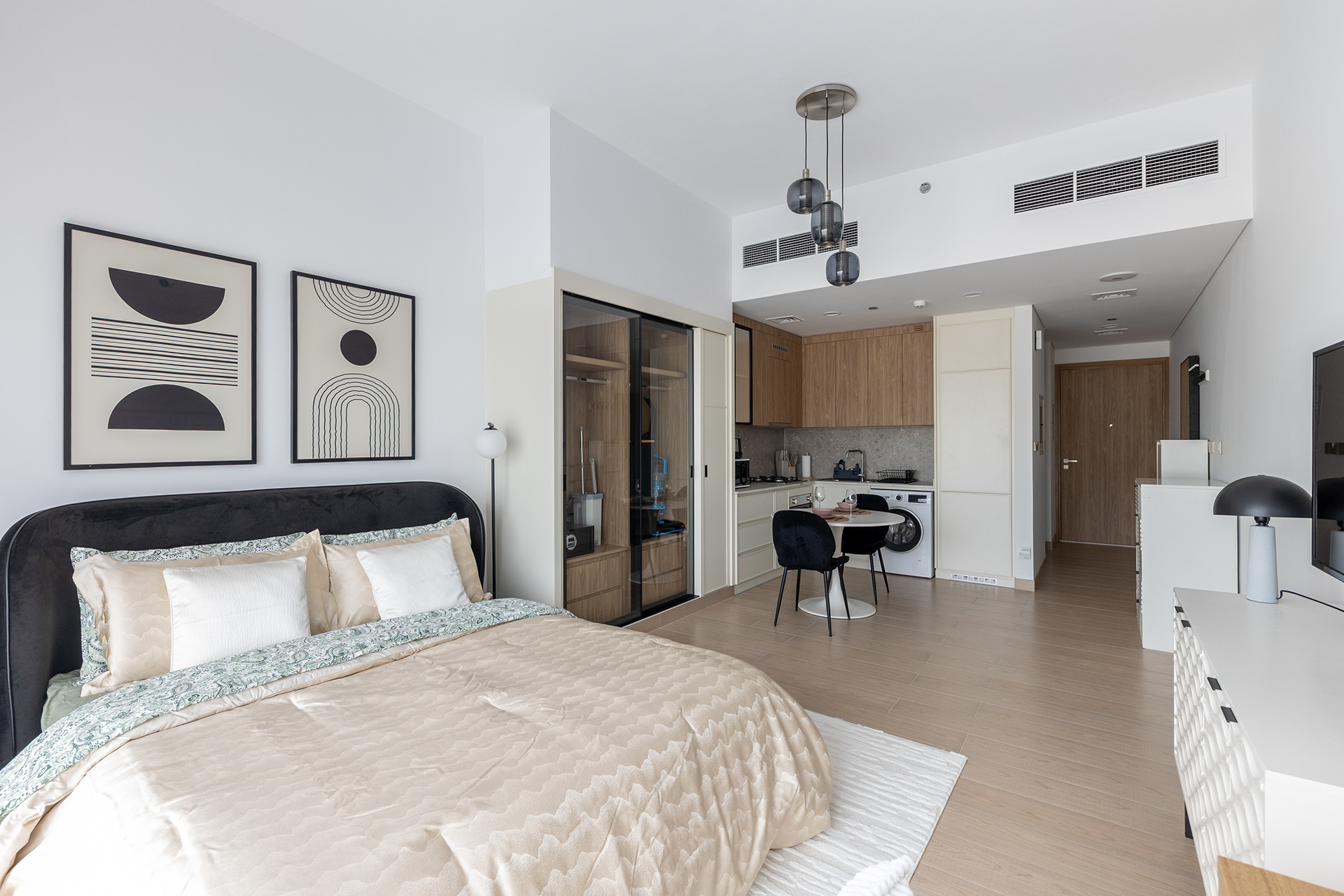 带木质元素的白色工作室公寓-12